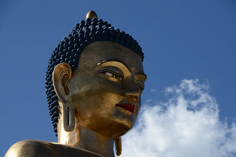 Bild: Mit 51m Höhe soll die Buddhastatue die höchste der Welt werden und vielleicht das 8.Weltwunder