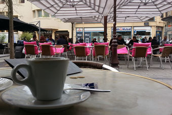 Bild: Ein Cafe sur la Place muß einfach sein