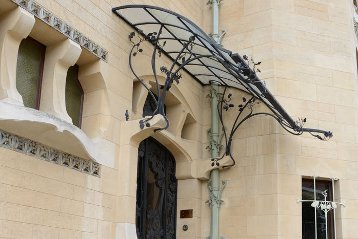 Eingang der Villa Majorelle im Art Nouveau Stil