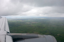 Bild: Tiefhängende Wolken beim Landeanflug