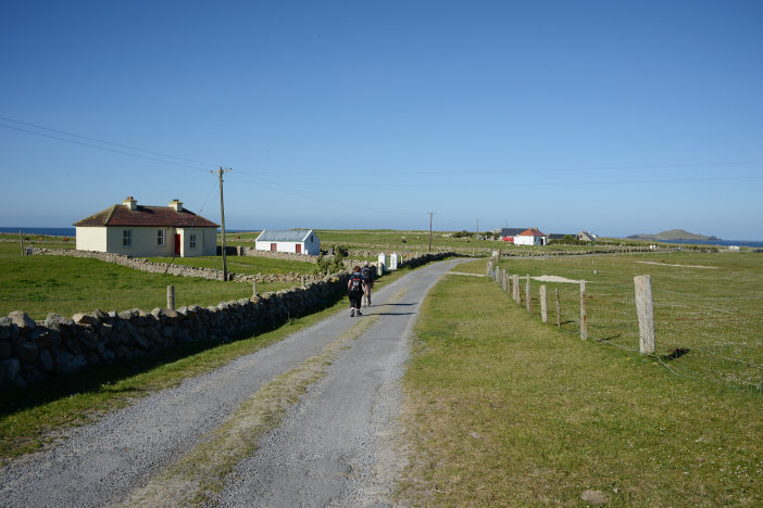 Die Bebauungsdichte auf Omey Island ist überschaubar