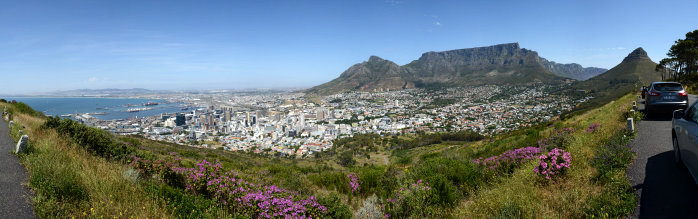 Bild: Blick vom Signal Hill über den Lion´s Head auf den Tafelberg und Kapstadt