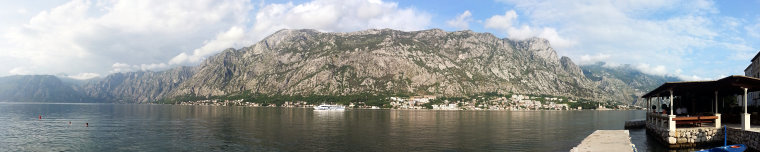 Bild: Die Bucht von Kotor