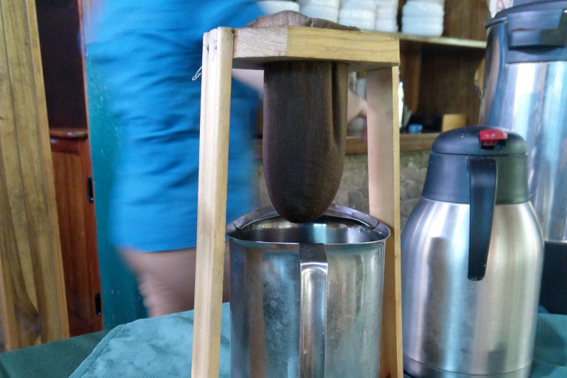 Eine selbstgebaute Kaffeemaschine in Betrieb