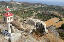 Bild: Kleiner Tempel am Wegesrand