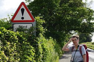 Bild: Auf dem Schild steht - Blind Summit