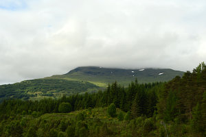 Bild: Ben Lui mit Schneeresten