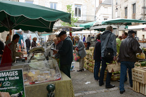 Bild: Auf dem Markt von Souillac