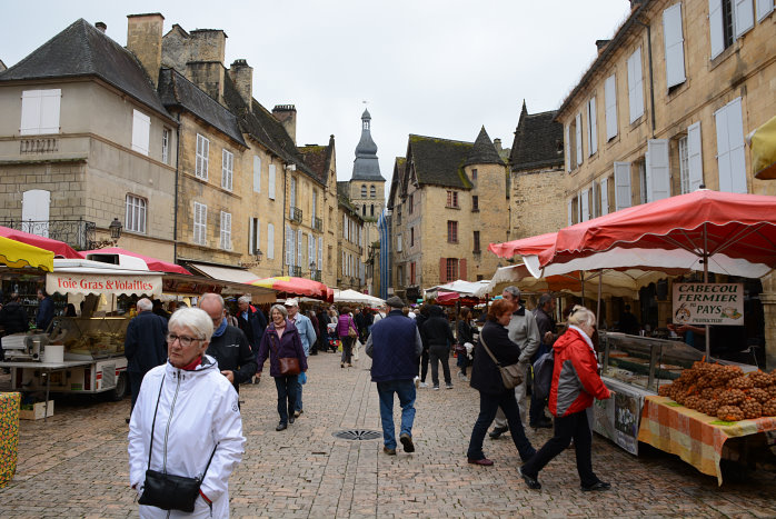 Auf dem Markt in Sarlat