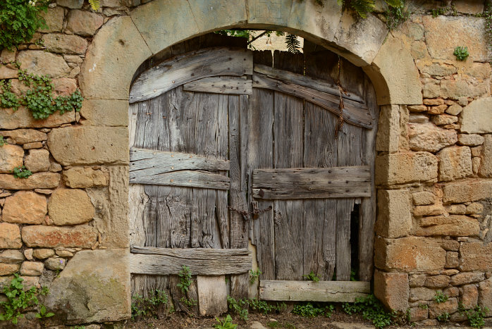 Ein altes Tor in Castelnaud