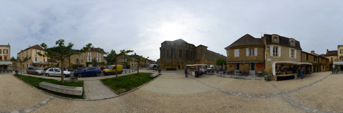 Bild: 360°-Panorama in Cadouin vor der Abtei