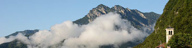 1000 Sonnen am Himmel als wir losfahren