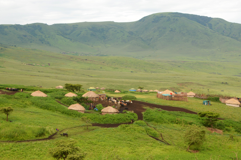 Die Landschaft in der diese Massai leben ist einfach traumhaft